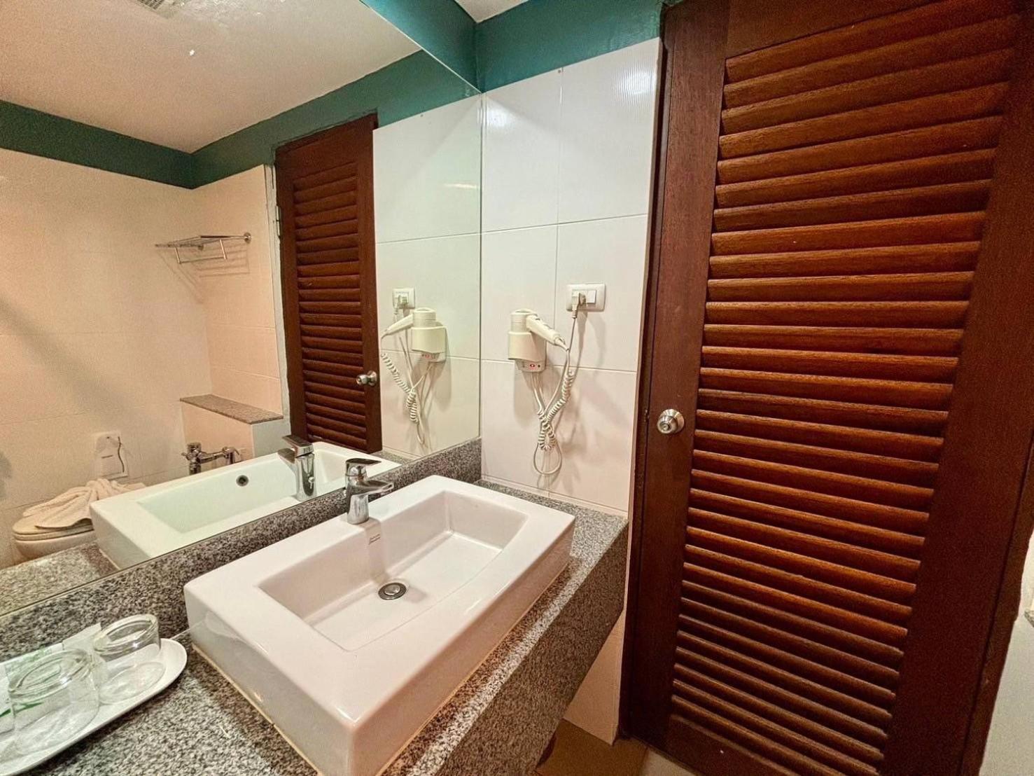 Aloha Hatyai Hotel Хатъяй Экстерьер фото