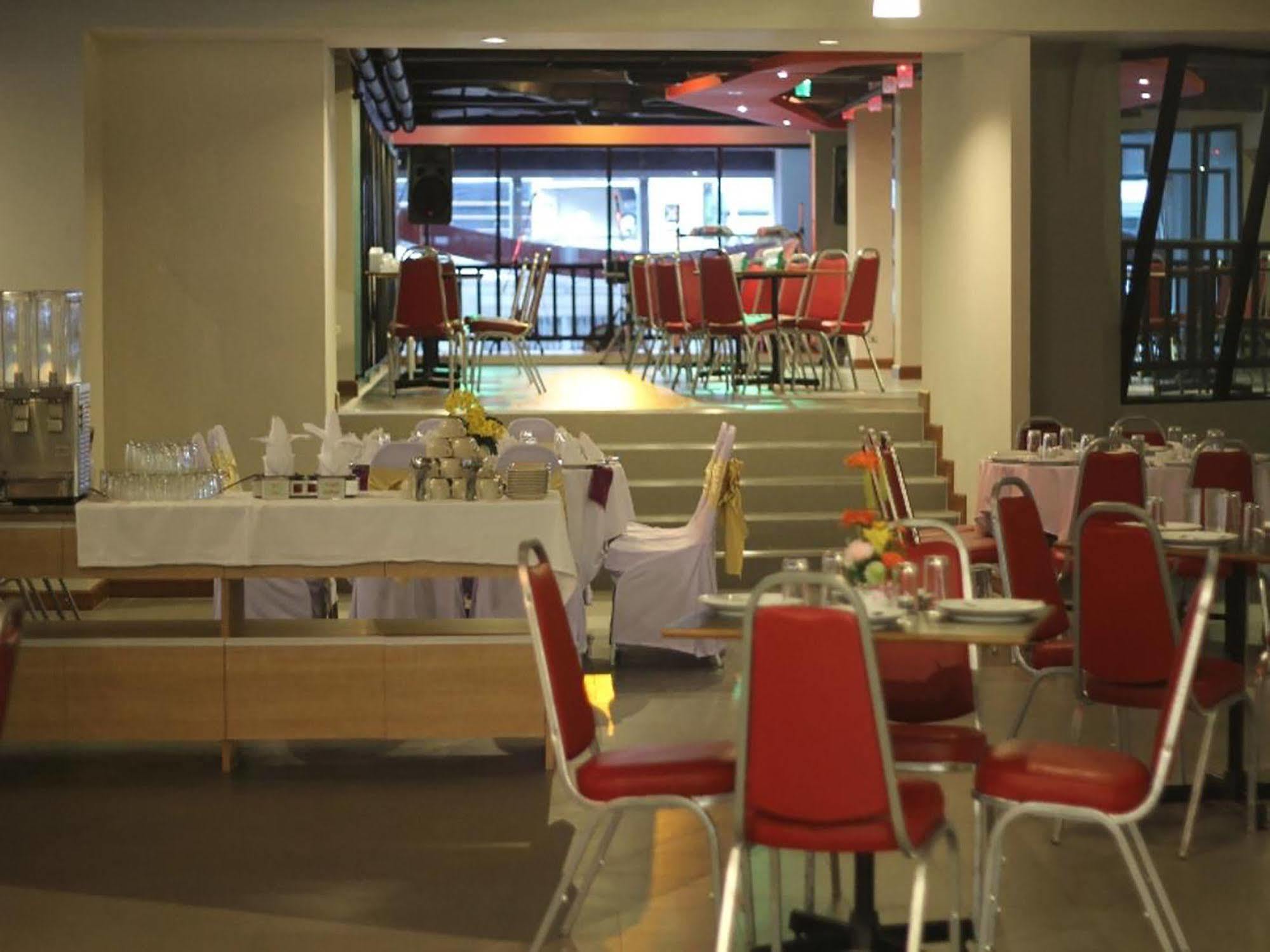 Aloha Hatyai Hotel Хатъяй Экстерьер фото