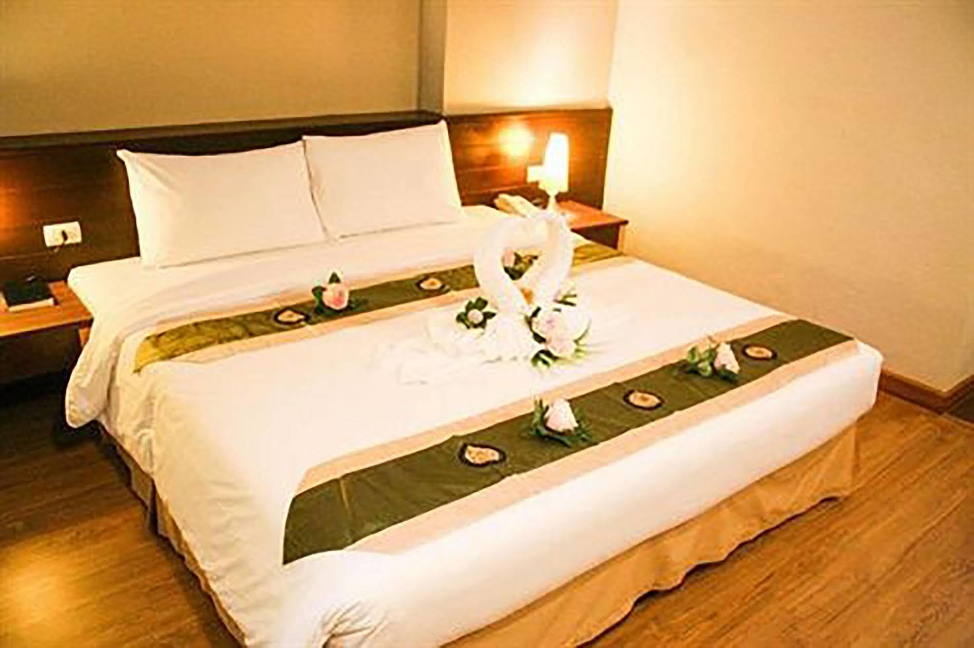 Aloha Hatyai Hotel Хатъяй Экстерьер фото